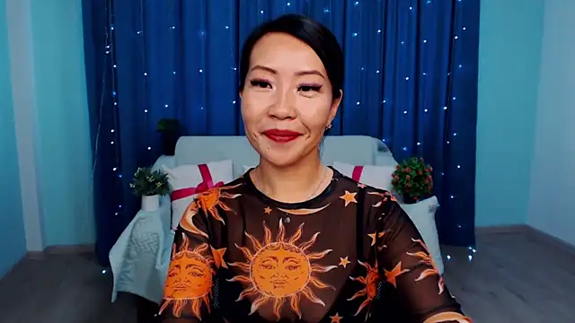 liapak - LiaPak's free webcam - UK Sex Cams