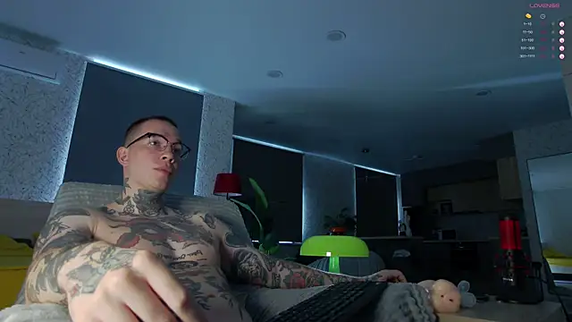 tommy_cat - Tommy_cat's free webcam