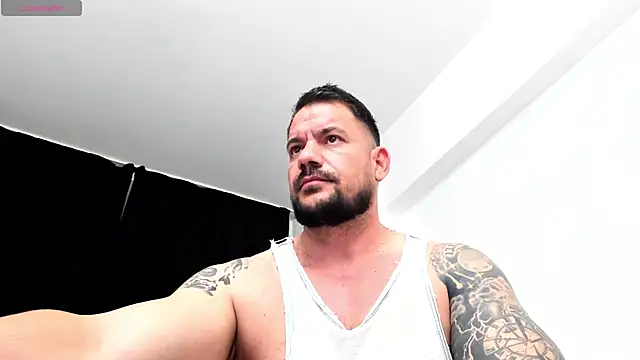 musclemonster31 (Ask my age) - cym show