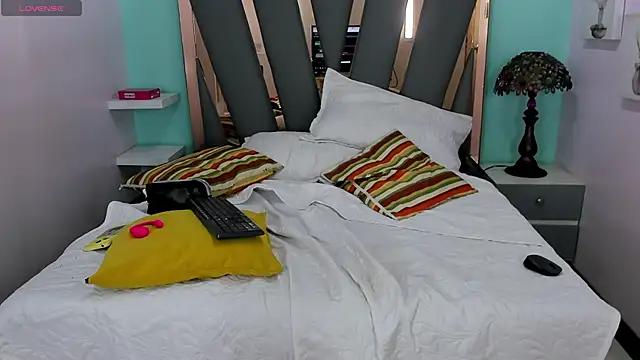 Violett_Salvatore live cam screenshot tranny on SexOnline.top – Live Cams, Videos, GIFs & Chat