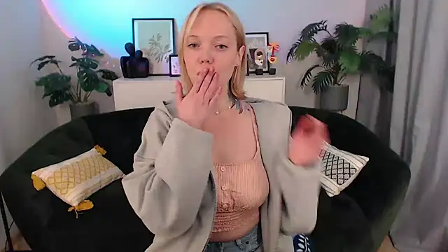  Natalee_Love chat room