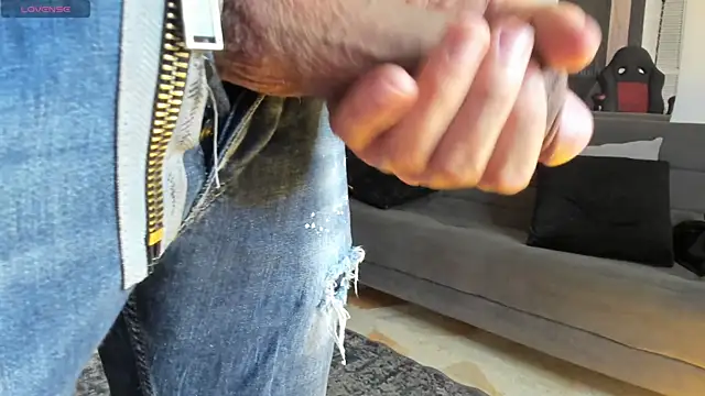 perseuz888 (M young) - bigcum spray