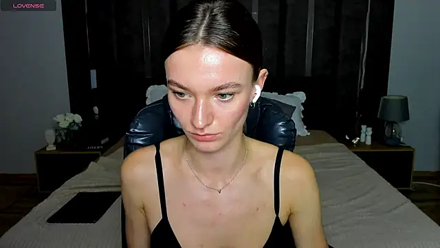  EvaToniz chat room