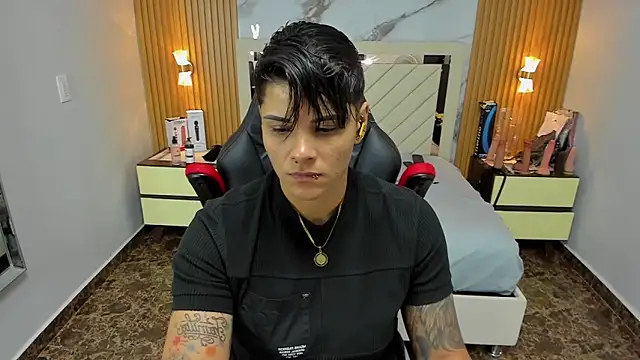 KAROLLJONES1