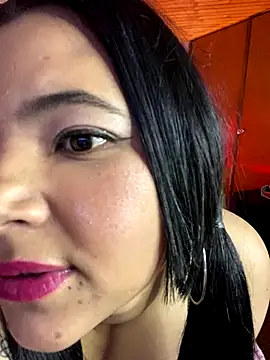 Emmi_boobs