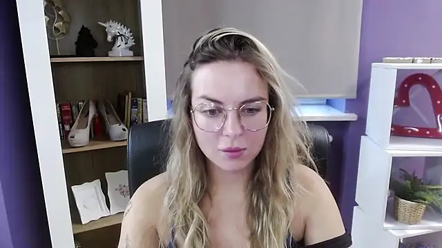 Zoey_Erotic