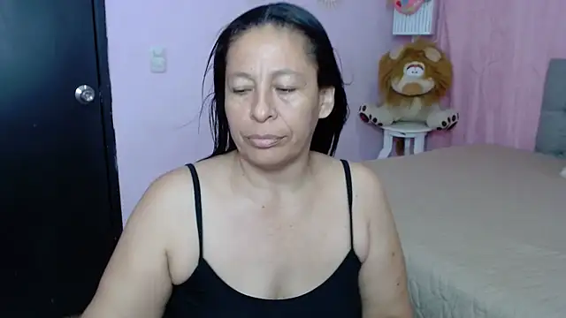 mature_martina