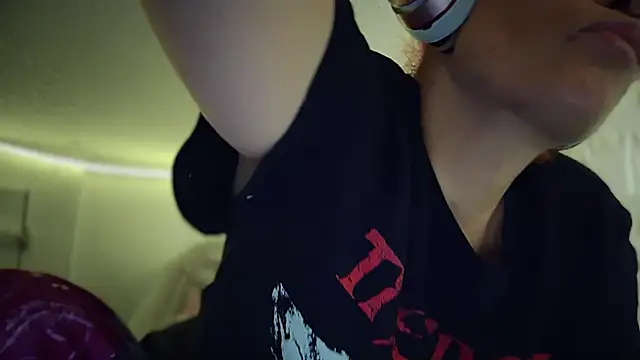 FRRANNKIE's Stripchat show and profile