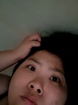 hello098712's Stripchat show and profile