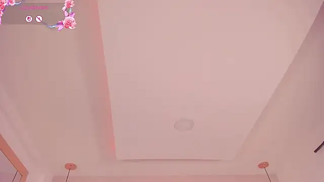 Nikki_vega