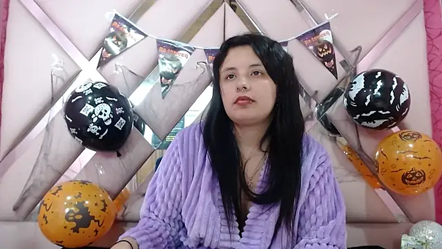 nathaly_low1 - Nathaly_low1's free webcam - UK Sex Cams