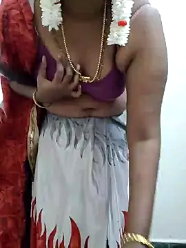 Priya_Next live cam screenshot female from India on Bagaboante — Live Sex Chat & Cams