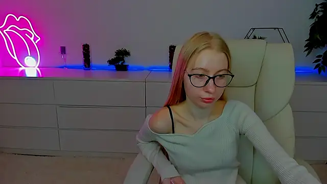 Alina_Blonde