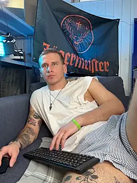 vance_rulez (M young) - SPIT ON DICK AND SLAP CAM