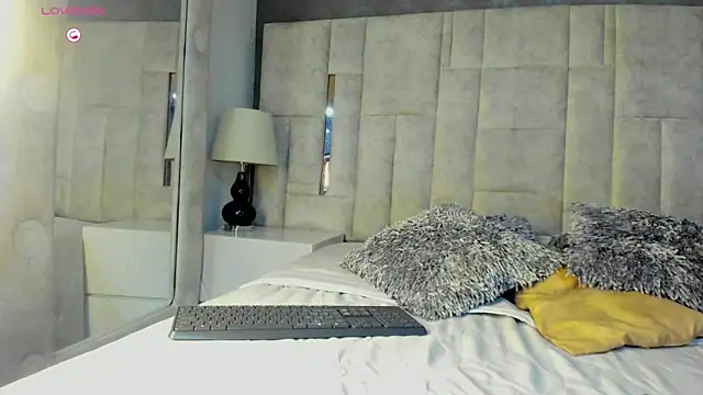 brucesmiith - BruceSmiith's free webcam - UK Sex Cams