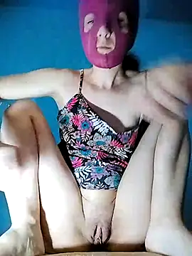 NatashaBud from StripChat is Freechat