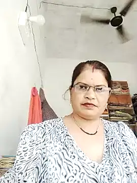 Bhavna_hot