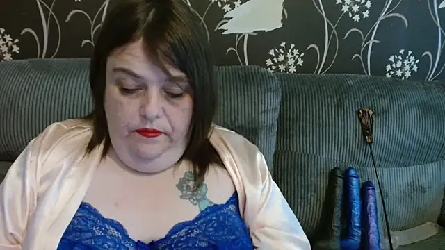 Preview of housewifemilf_courtney