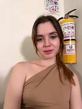 kevin_hotgirls