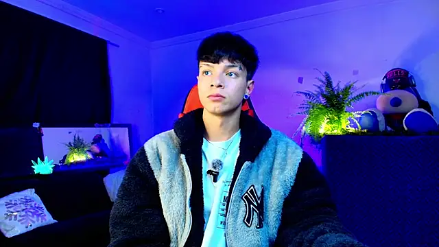 twink_sebas_ - Twink_sebas_'s free webcam - UK Sex Cams