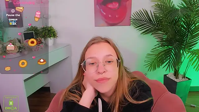 LayriantaVee