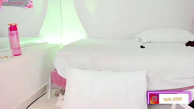 NymzieLoren