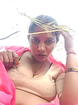Hot_Seema83