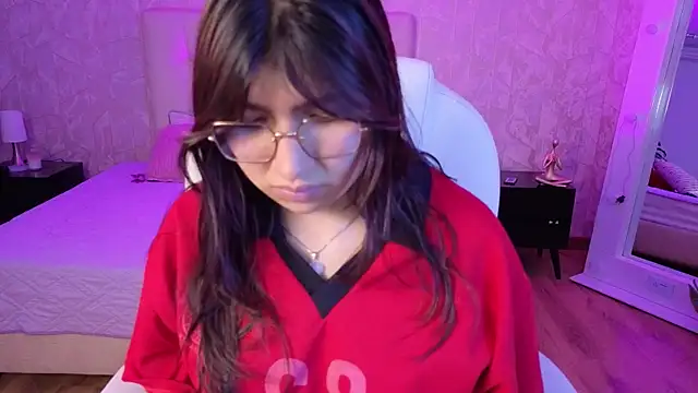 zoe_capeli
