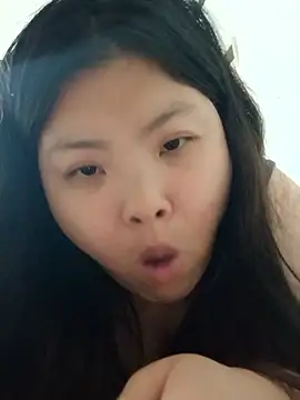 hello098712's Stripchat show and profile