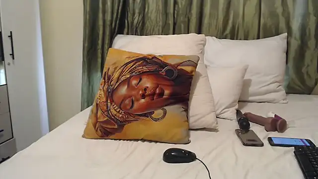 foxybrownxx1 - Foxybrownxx1's free webcam