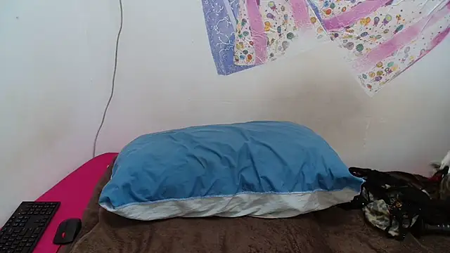 sexycloe45 - SexyCloe45's free webcam - UK Sex Cams