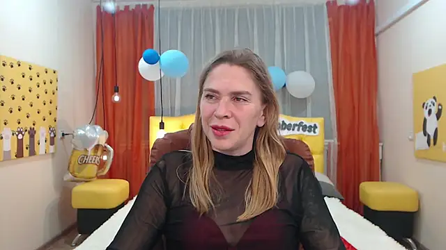 TessaDaybreak live cam screenshot female on Bagaboante — Live Sex Chat & Cams
