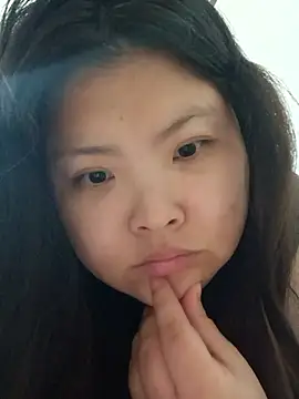 hello098712's Stripchat show and profile