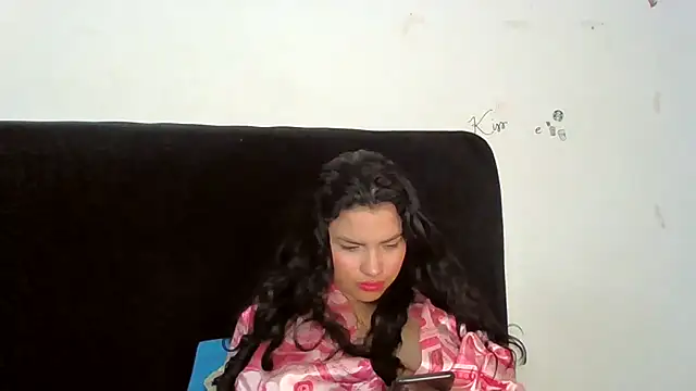 lolaa_staars - Lolaa_staars's free webcam - UK Sex Cams