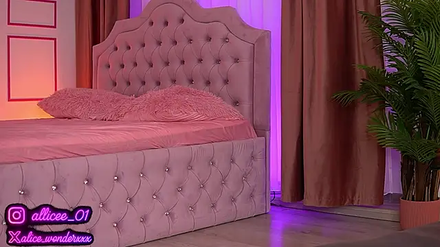  VanessaSimon chat room