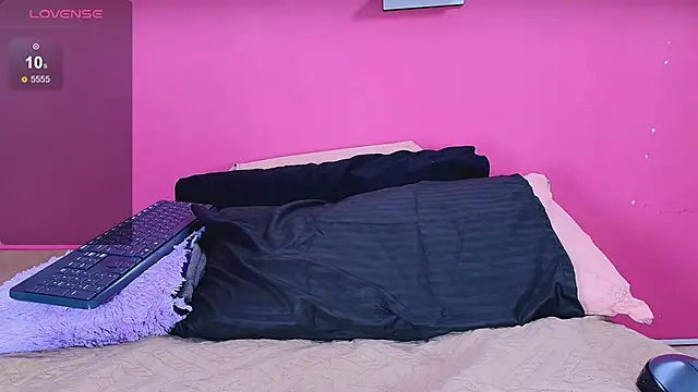 sharlott_miller live cam screenshot female from Colombia on Pornmatic – Free Porn Videos & Live Cams