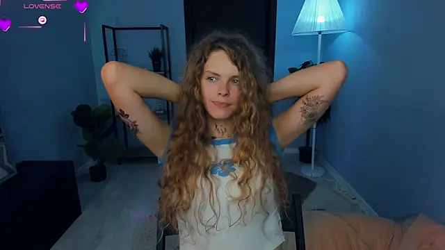  RayaNenlia chat room