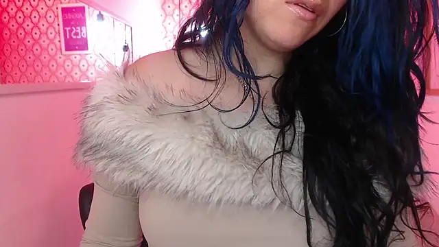 scarleth_blue