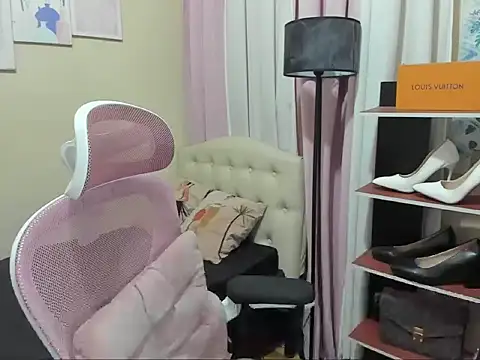 Seductive_Margaux