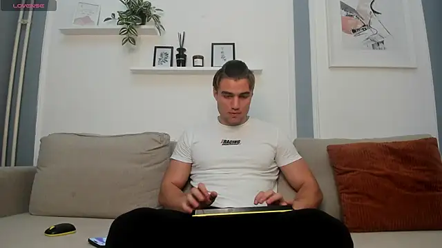 Kyle_Baker