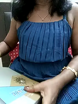 Tamil_Vishalini