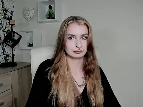 NinaBlond1
