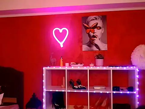 suzanstacks - SuzanStacks's free webcam - UK Sex Cams