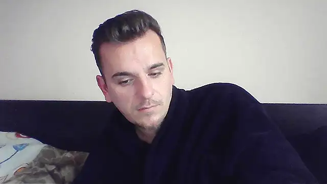 huge_cock22cm - Huge_cock22cm's free webcam - UK Sex Cams
