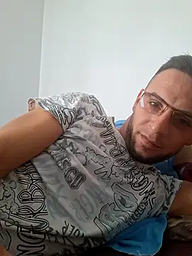 necunoscutul001 - Necunoscutul001's free webcam - UK Sex Cams