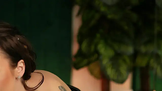 irisnightshade - IrisNightshade's free webcam