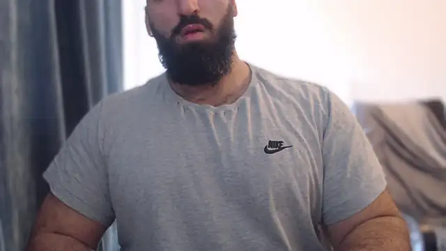 hugemachohandsome