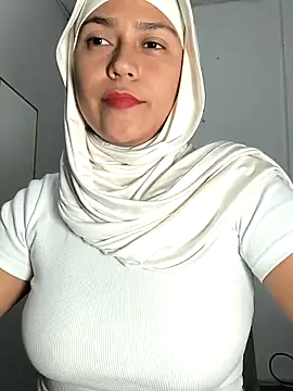 Nadia_hasbun