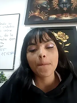 kittyAss- on StripChat