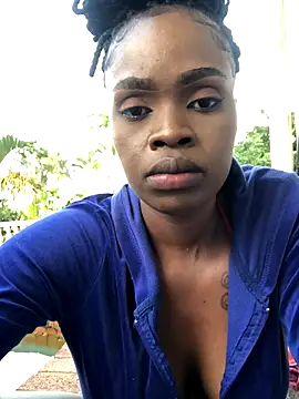 LuciousLips96
